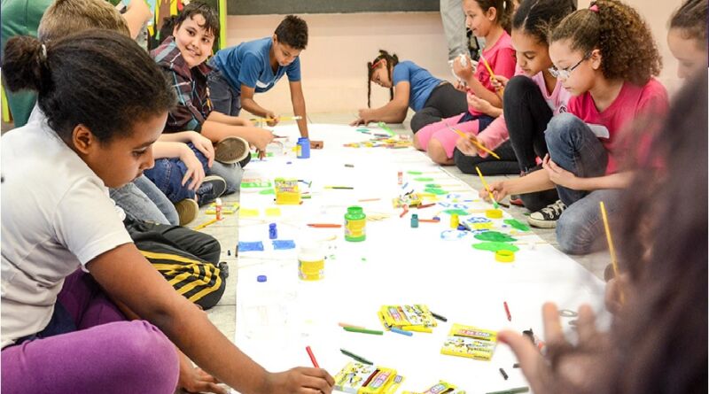 Projeto Baú das Artes beneficia mais de 2.500 alunos da rede pública de ensino em Camaçari 1