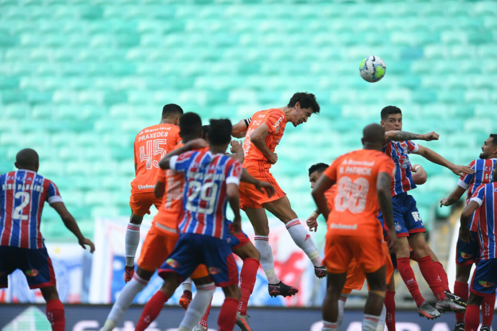Bahia perde para o Internacional e amarga sexta derrota seguida no Brasileirão 1