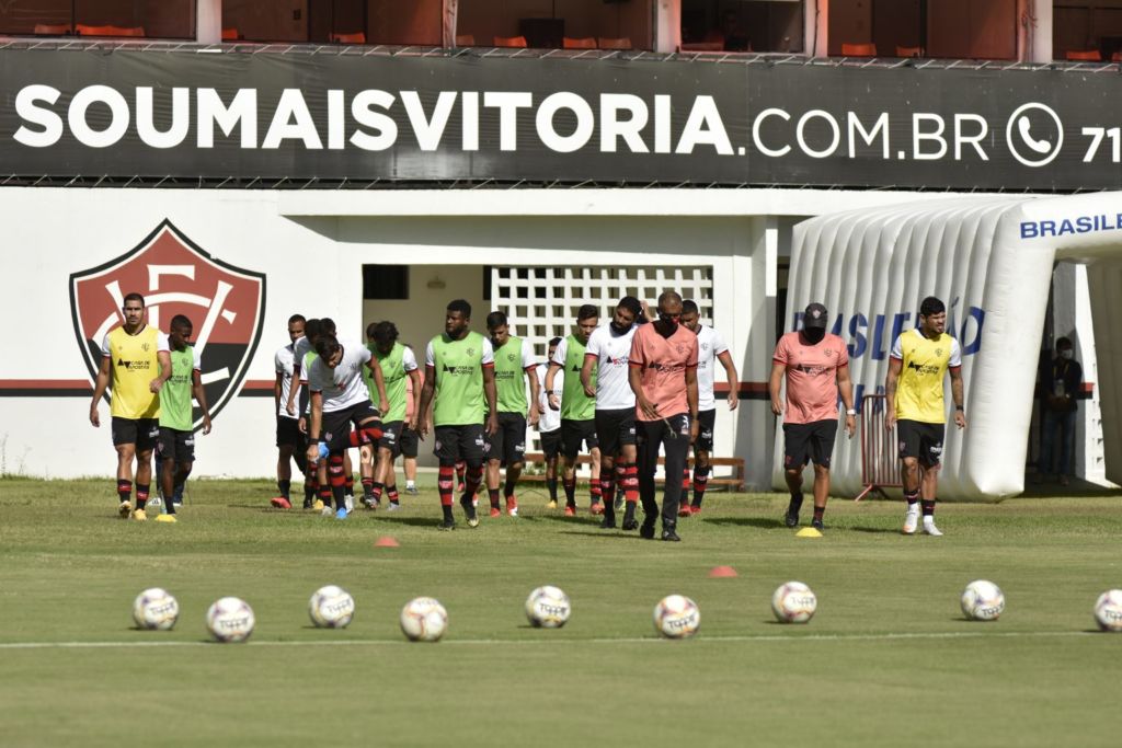 Vitória mantém o foco e treina na manhã de sábado para partida decisiva contra o Botafogo (SP) 1