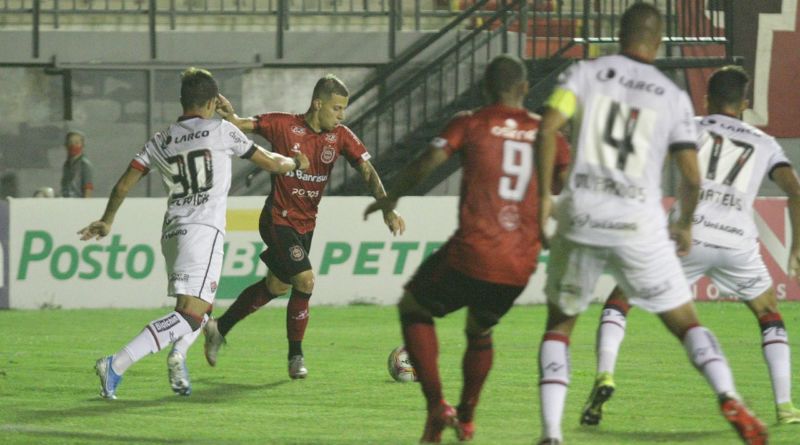 Vitória aposta na base e se despede com triunfo do Brasileiro da Série B/2020