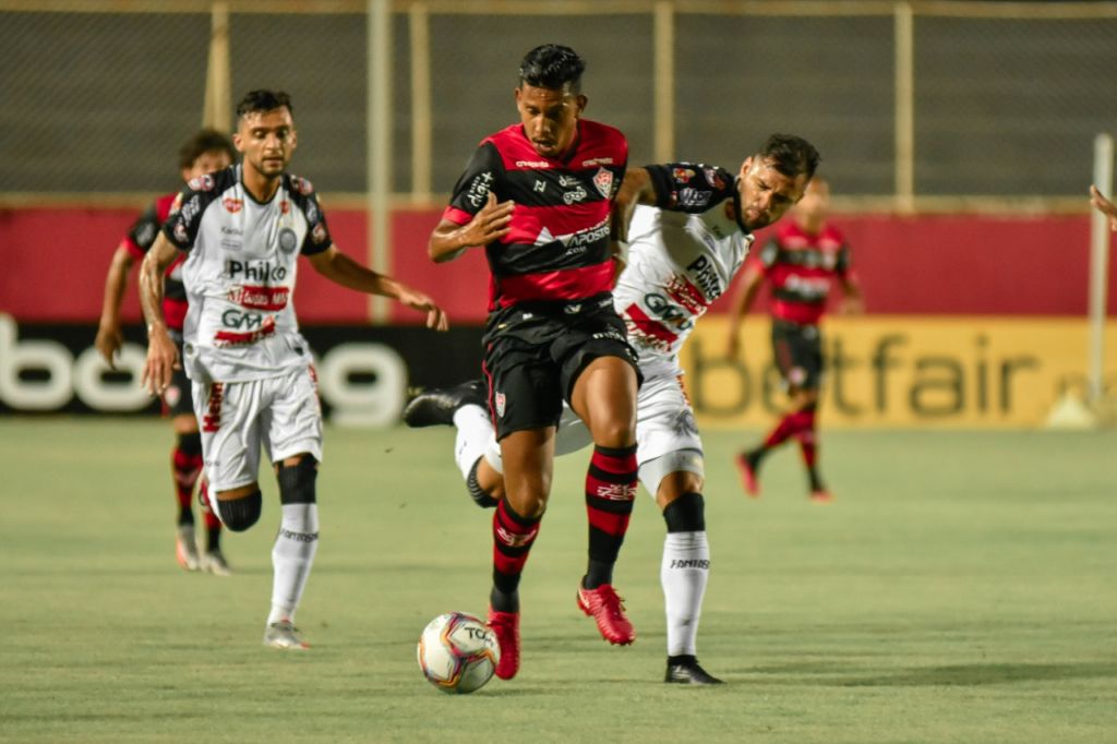 Vitória cede empate no Barradão e pode terminar a rodada no Z-4 1