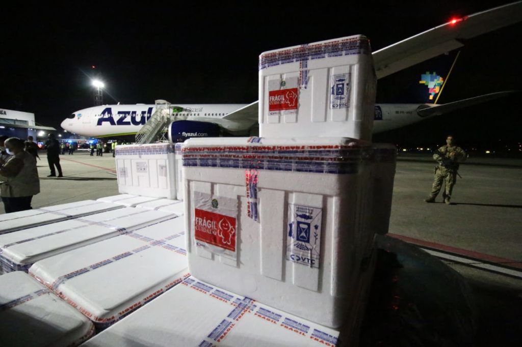 Bahia recebe mais de 376 mil doses de vacina contra a Covid-19 1