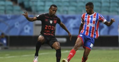 Bahia vence o Athletico,