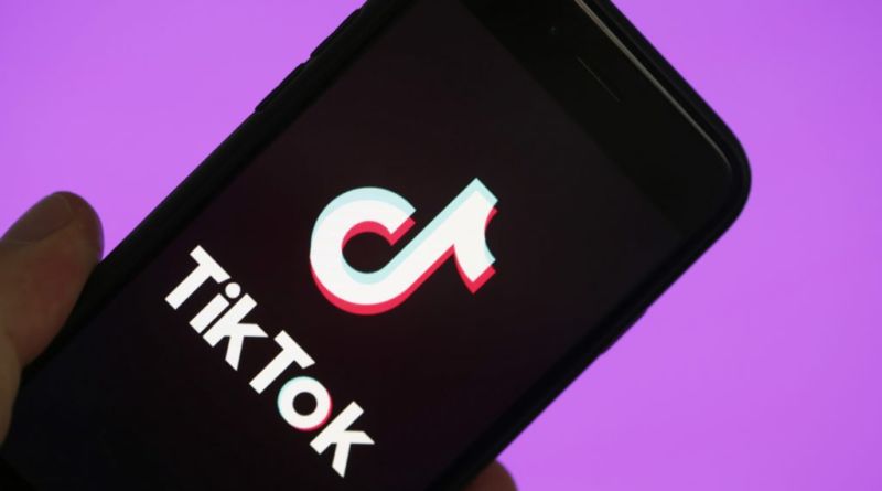 Menina de 10 anos morre após participar de desafio no TikTok 1