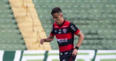 Matheus Fizzo troca Vitória pelo rebaixado Botafogo e se despede nas redes sociais 3