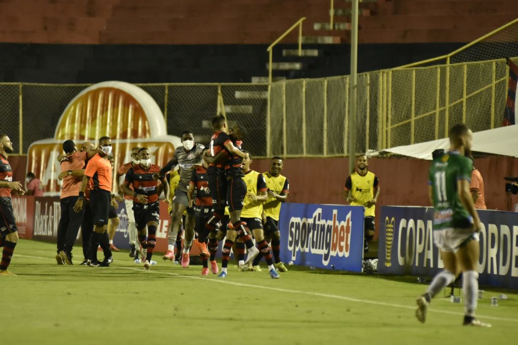Em jogo equilibrado, Vitória vence o Altos e passa para a próxima fase da Copa do Nordeste 1