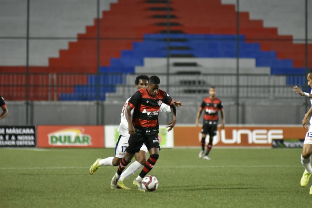Vitória empata com o Bahia de Feira e estaciona no meio da tabela do Baianão 1
