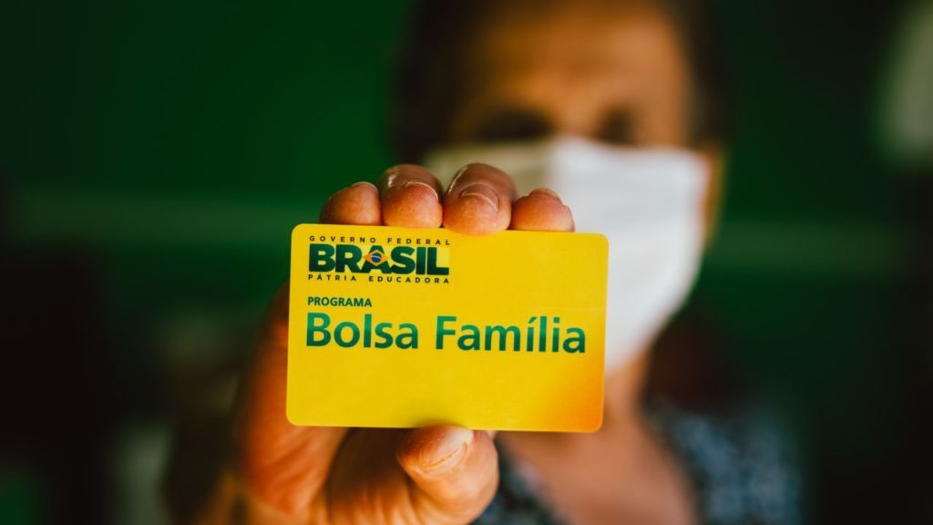 Maioria dos beneficiários do Bolsa Família votariam em Lula, aponta pesquisa 1