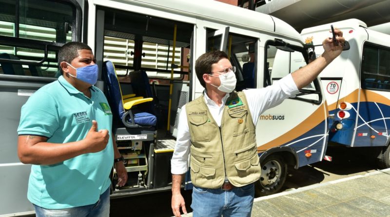 Ministério da Cidadania entrega micro-ônibus para apoio à rede socioassistencial em Camaçari 1