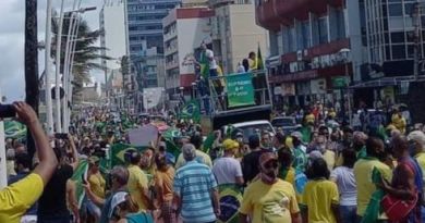 Manifestantes realizam ato em Salvador em apoio ao governo Bolsonaro 3