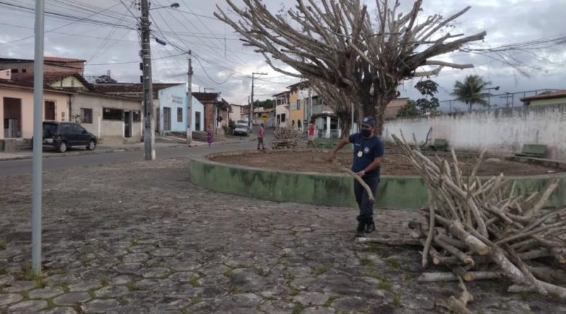 Mata de São João: Com cidade decorada para o São João, prefeitura recolhe fogueiras de moradores em cumprimento de decreto 1