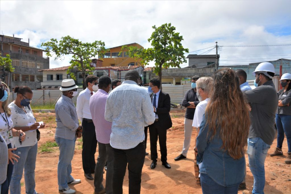 Comissão visita obras da Praça de Abrantes 1