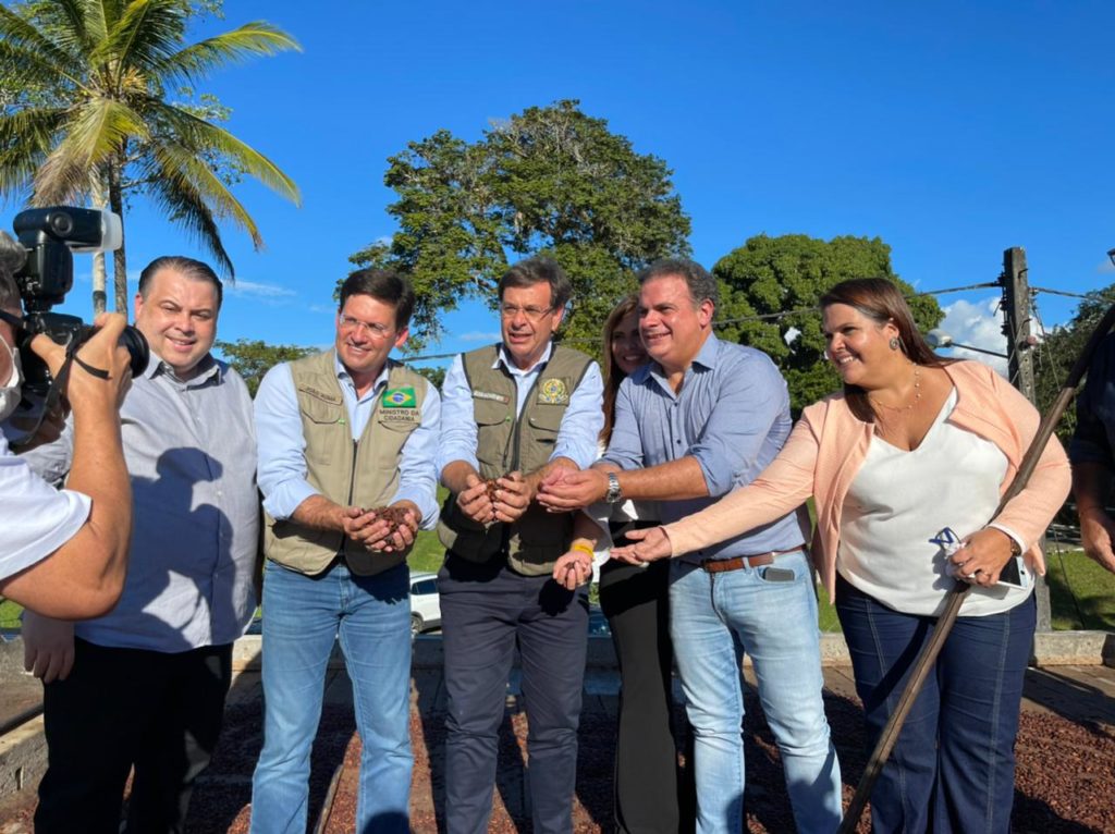 Cristiane Bacelar recepciona Comitiva Federal em visita ao Sul da Bahia 1