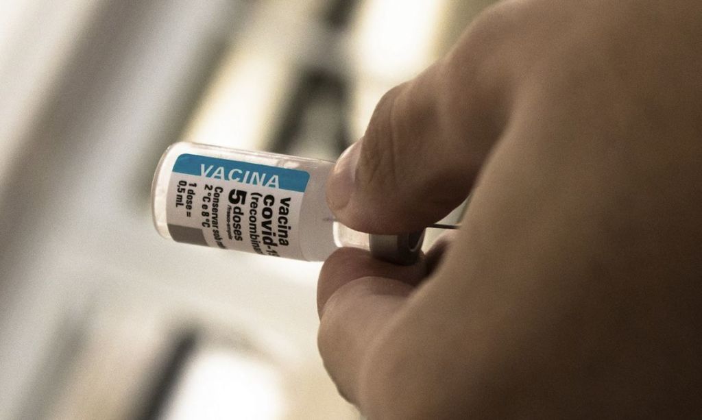 Camaçari: Vacinação contra covid segue com 1ª dose apenas para gestantes e puérperas e 2ª dose da Astrazeneca 1