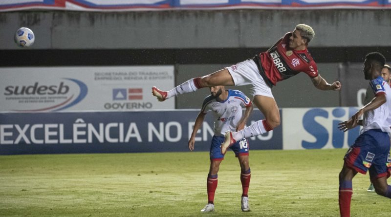 Flamengo passeia em Pituaçu e aplica sonora goleada de 5 a 0 no Bahia 4