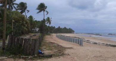 COMAM se pronuncia sobre a polêmica obra de contenção na praia de Busca Vida 4