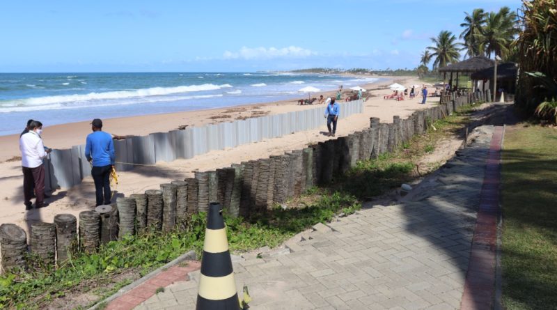 Polêmico muro de contenção erguido na Praia Busca Vida tem alvará da Sedur 1