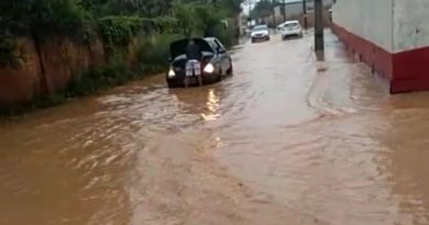 Moradores e motoristas que transitam na rua Lagoa Branca em Abrantes cobram solução para os alagamentos no local 4