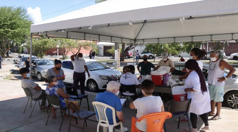 Moradores de Lauro de Freitas com 37 anos podem se vacinar contra a Covid-19 nesta segunda-feira (02) 1