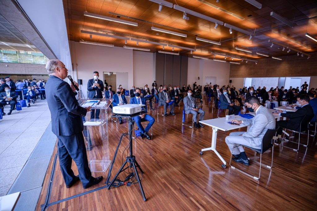 Elinaldo busca apoio de bancada federal para pautas prioritárias do município 2