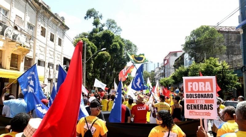 Partidos de esquerda realizam manifestação contra Bolsonaro em Salvador 1