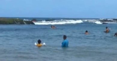 Idosa de 80 anos é arrastada pela maré e salva por salva-vidas na Praia de Jauá; veja vídeo 3