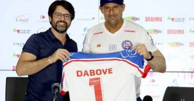 Após seis jogos, Bahia demite técnico Diego Dabove; Guto Ferreira assume time 2