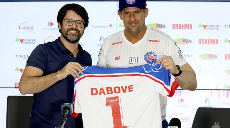 Após seis jogos, Bahia demite técnico Diego Dabove; Guto Ferreira assume time 12