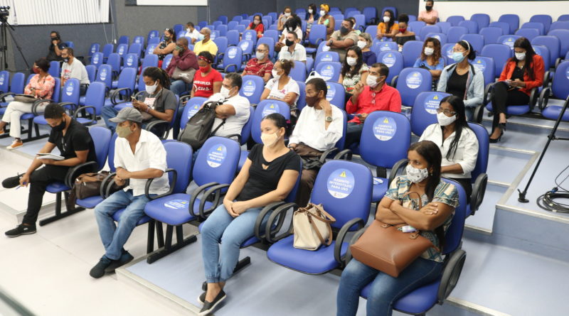 Audiência Pública na Câmara de Camaçari debate prováveis prejuízos para serviço público se a PEC 32 for aprovada 1