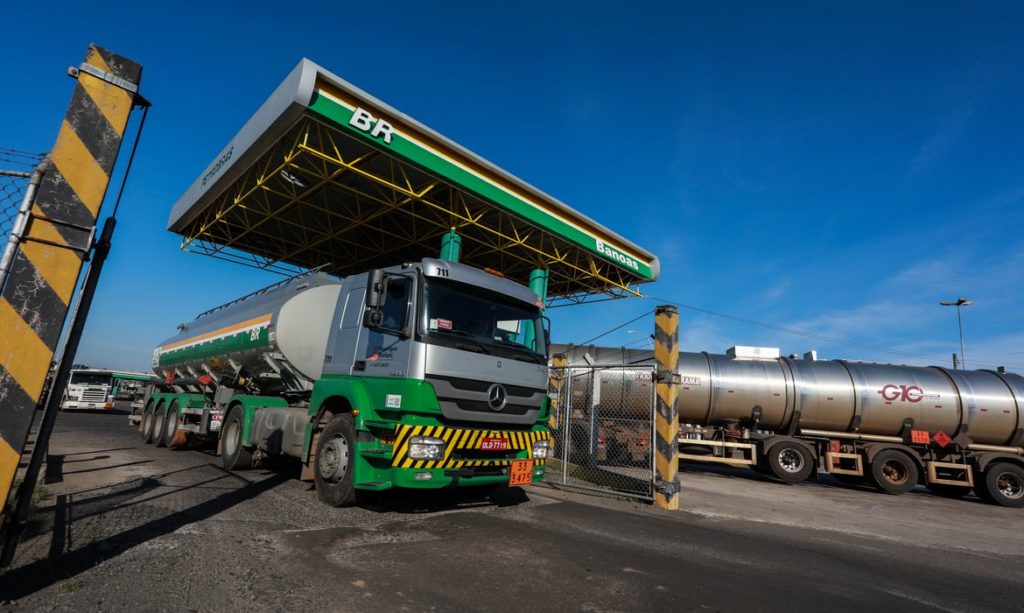 Petrobras altera política de preços dos combustíveis 1