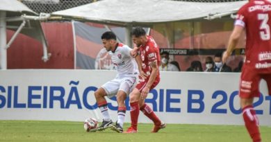 Vitória é derrotado pelo Vila Nova no Barradão e está rebaixado para a Série C do Brasileiro 4