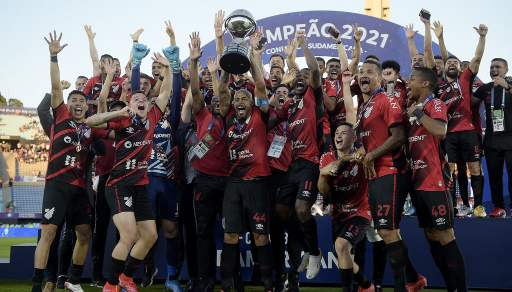 Athletico vence o Bragantino e conquista bicampeonato da Sul-Americana 3