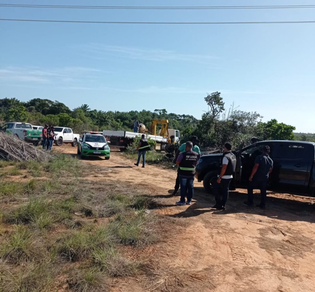Operação de combate ao descarte irregular de lixo e entulho apreende mais um veículo em Camaçari 1