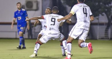 Vitória marca três gols no primeiro tempo contra o Cruzeiro e deixa a zona de rebaixamento 3