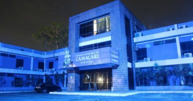 Câmara de Camaçari recebe iluminação especial em alusão ao Novembro Azul no município 2