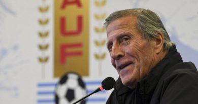 Óscar Tabárez é demitido após 15 anos à frente da seleção uruguaia 2