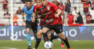 Em partida pelo Brasileirão, Athletico empata com o Flamengo e amplia freguesia do time carioca 4