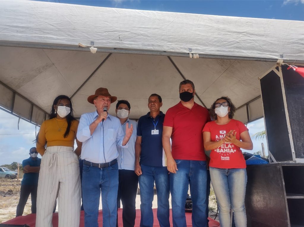 João Leão questiona lideranças políticas de Camaçari após ter nome excluído de faixa publicitária 1