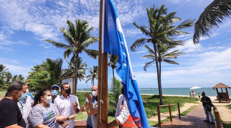 Praias de Guarajuba e Itacimirim renovam selo Bandeira Azul nesta terça (7/12) 1