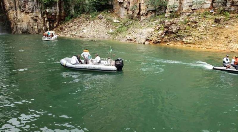 Sobe para sete o número de mortos no desabamento em Capitólio (MG) 1