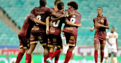 Após ter ônibus atacado por vândalos antes da partida, Bahia supera clima tenso e vence o Sampaio Corrêa pela Copa do Nordeste 2