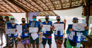 Setur entrega kit de identificação para ambulantes de Guarajuba 6