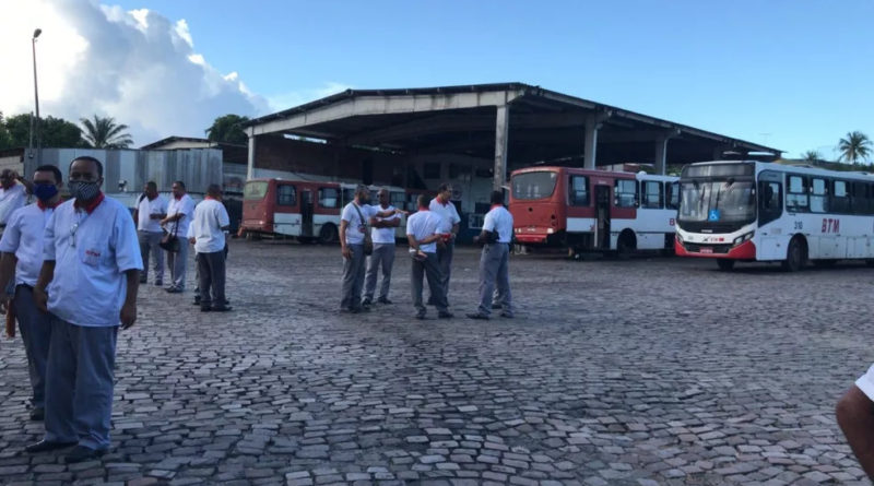 Ônibus da empresa BTM amanhece sem rodar em Salvador e região metropolitana 1