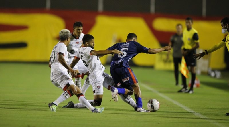 Vitória e Bahia vencem seus jogos, mas fica pelo caminho na primeira fase do Baianão 1