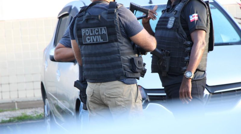 Cerca de 400 delegados da Polícia Civil entregam seus cargos na Bahia 1