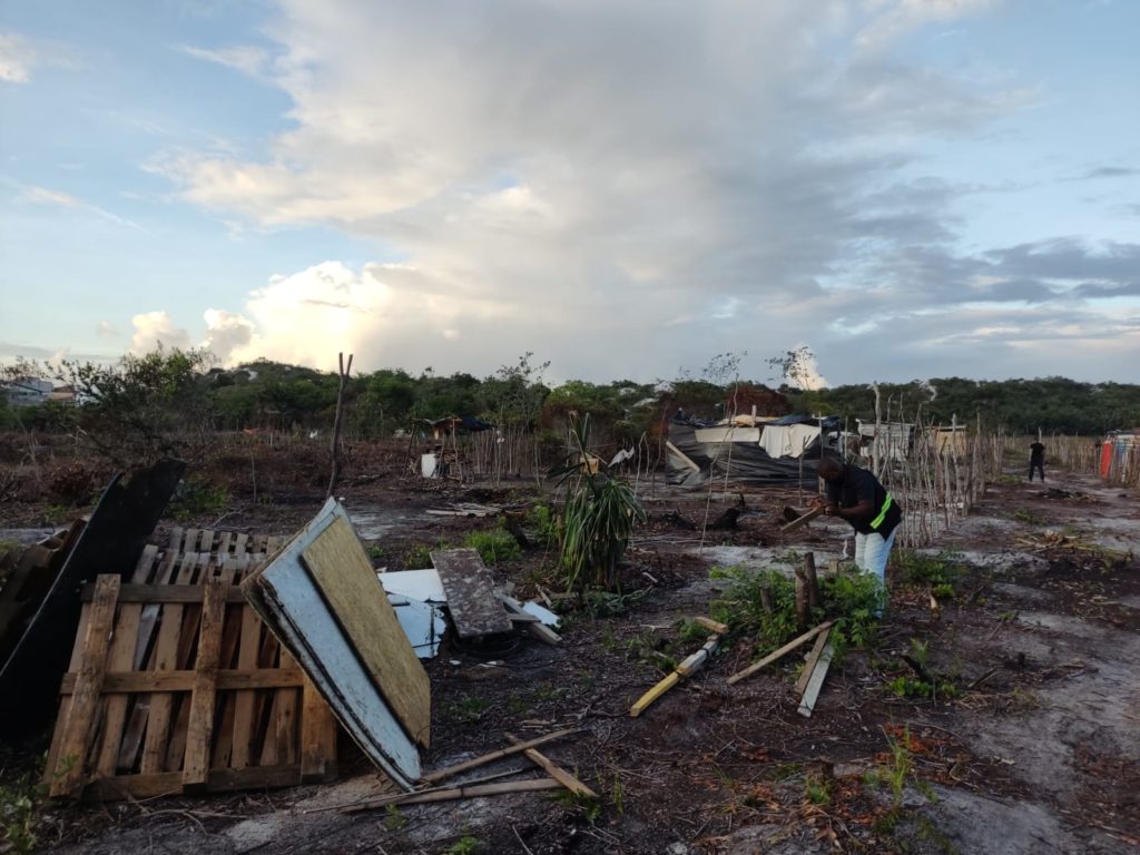 Sedur retira ocupações irregulares da poligonal do Parque das Dunas 1