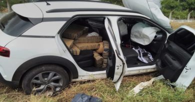 Motorista se envolve em acidente e abandona carro com mais de 200 kg de maconha no norte da Bahia 2