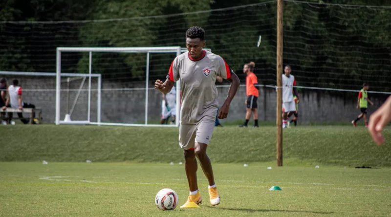 Alegando problemas familiares, Urrego vai rescindir com o Vitória e retornar para a Colômbia 1