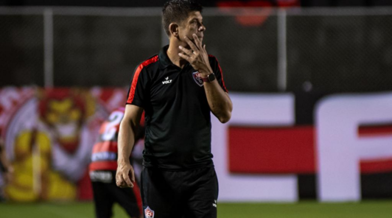 Fabiano Sores não resiste a mais uma derrota e deixa o comando técnico do Vitória 1