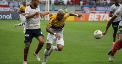 Com um a menos, Bahia vence o Criciúma e assume a vice-liderança da Série B 2